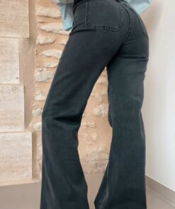 Alternative view of Jean Noémie