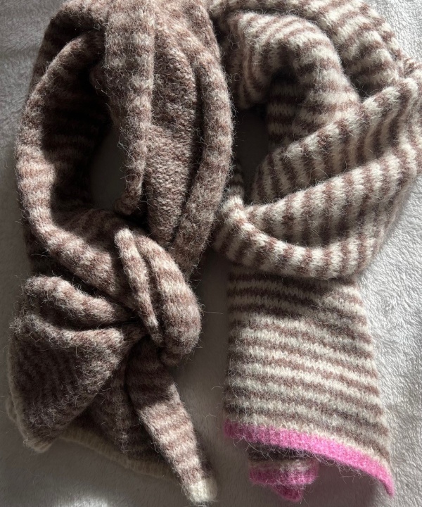 Alternative view of Écharpe Zoé taupe