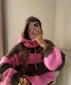 Alternative view of Pull Nolia rose