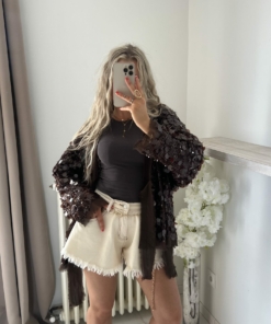 Alternative view of Short Georgie beige